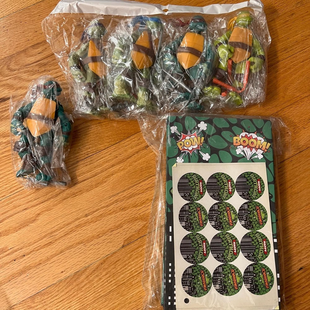 5 Green teenage mutant Ninja turtles Party Set and 24 favor bags with stickers